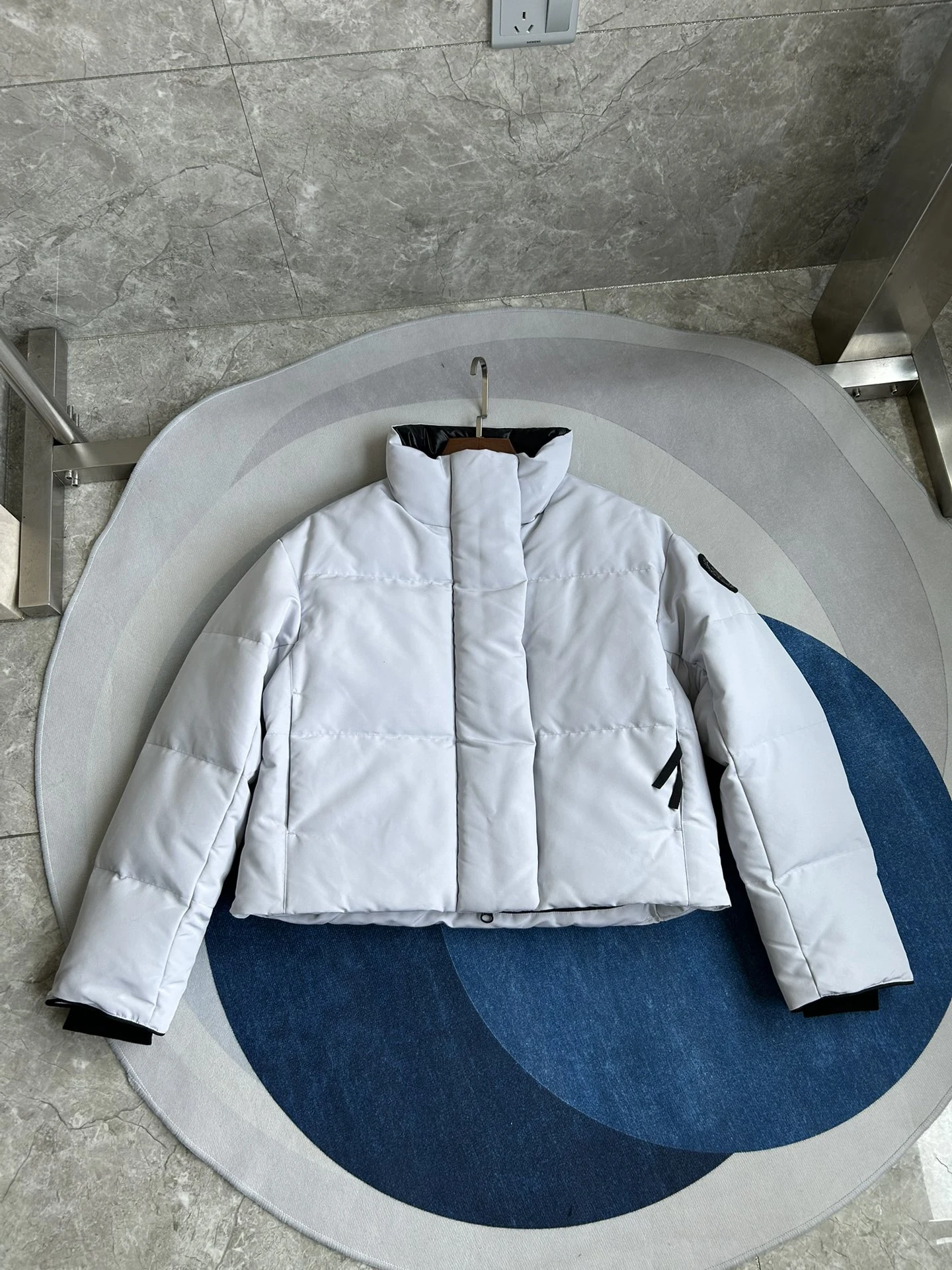 Canada Goose puffer jacket - real photo 3