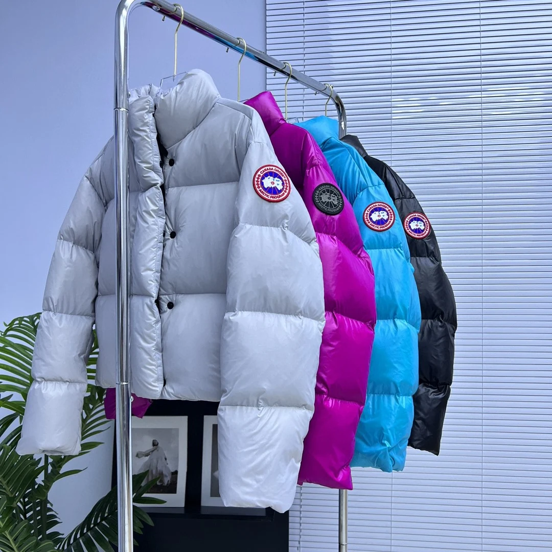 Canada Goose Short Puffer Jacket - Style 10 - Canada Goose puffer jacket real photo 1