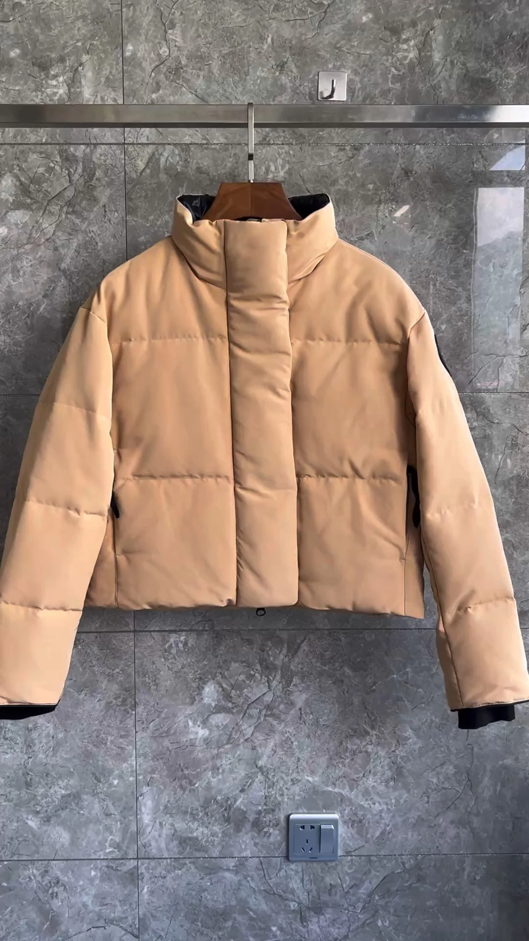 Canada Goose Short Puffer Jacket - Style 15 - Canada Goose puffer jacket real photo 1