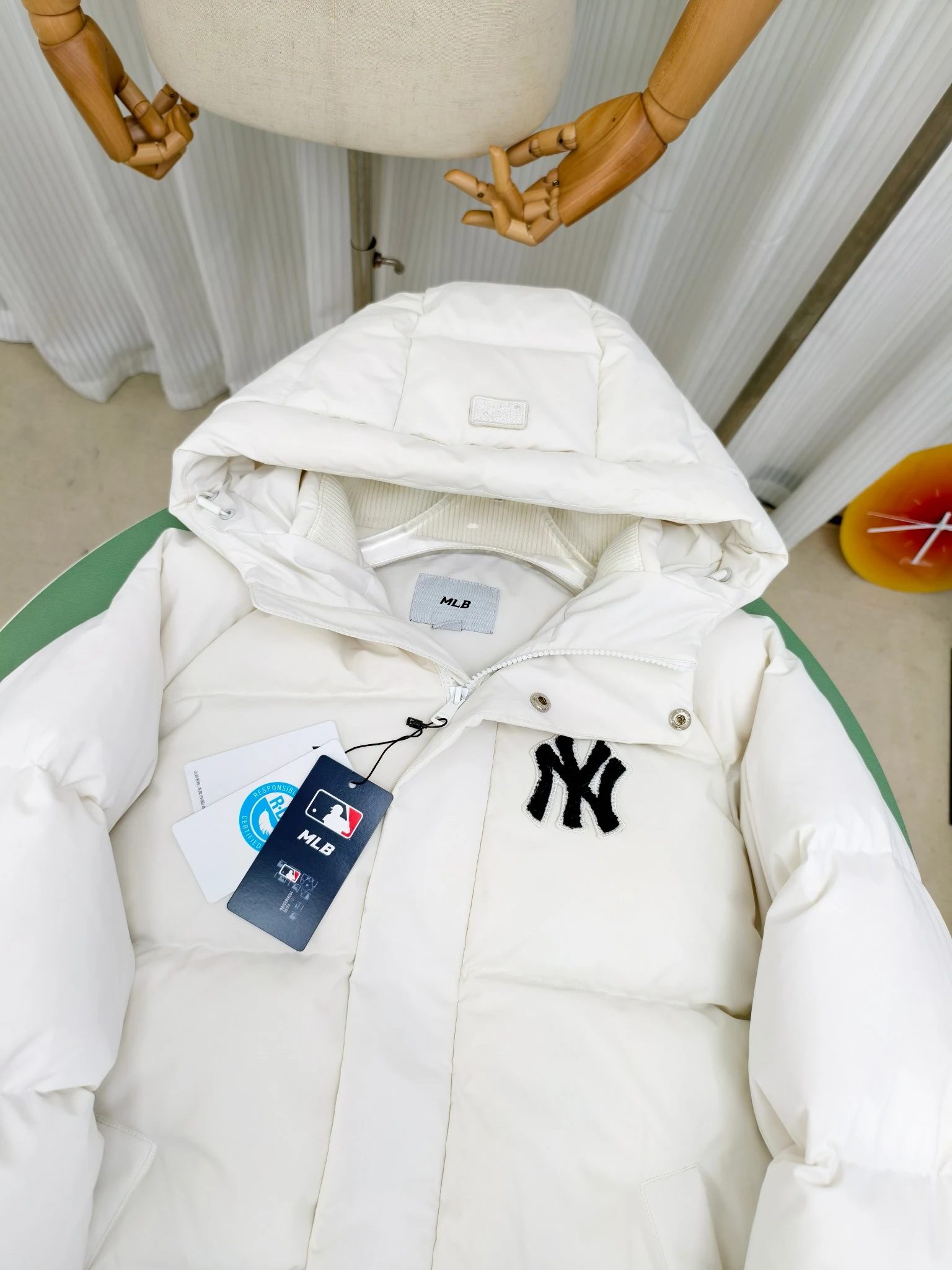 Canada Goose puffer jacket - real photo 3