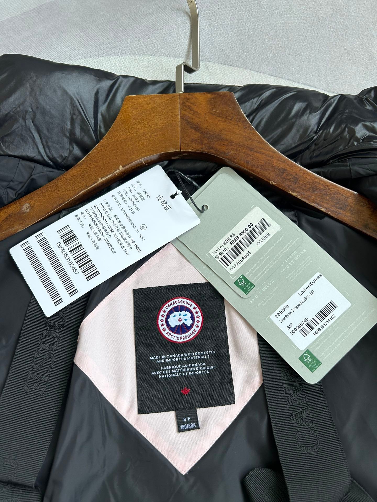 Canada Goose puffer jacket - real photo 8