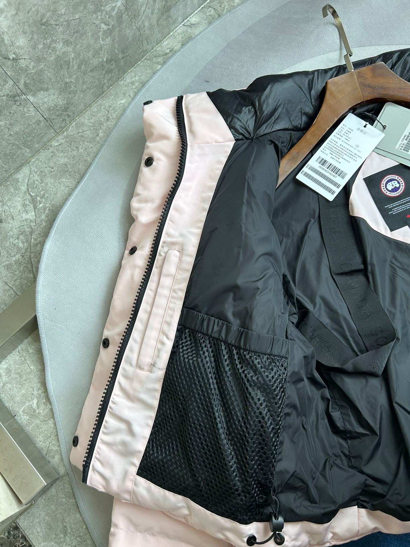 Canada Goose puffer jacket - real photo 9