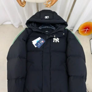 Canada Goose Short Puffer Jacket - Style 7 - Canada Goose puffer jacket real photo 1