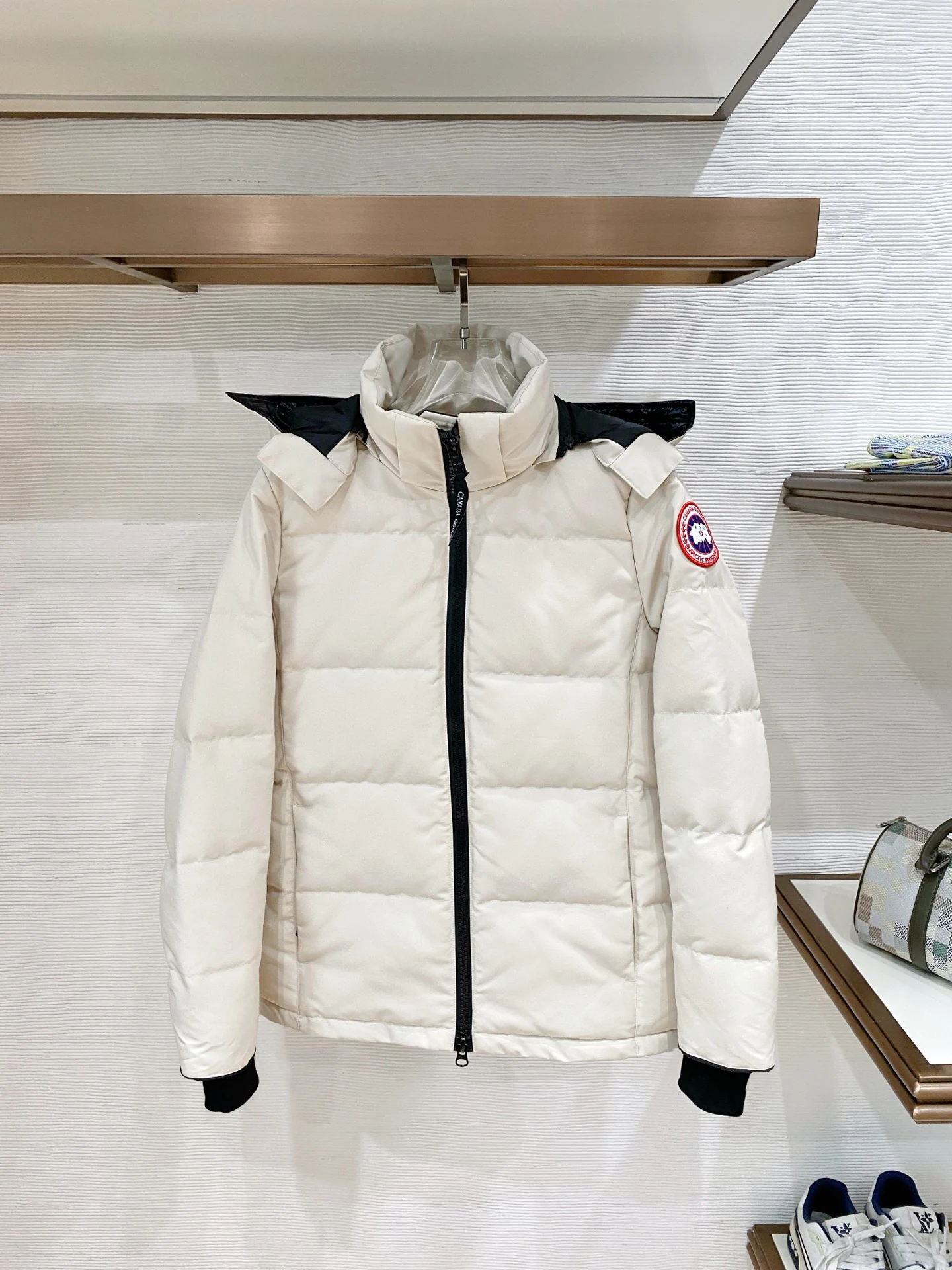 Canada Goose Short Puffer Jacket - Style 25 - Canada Goose puffer jacket real photo 1