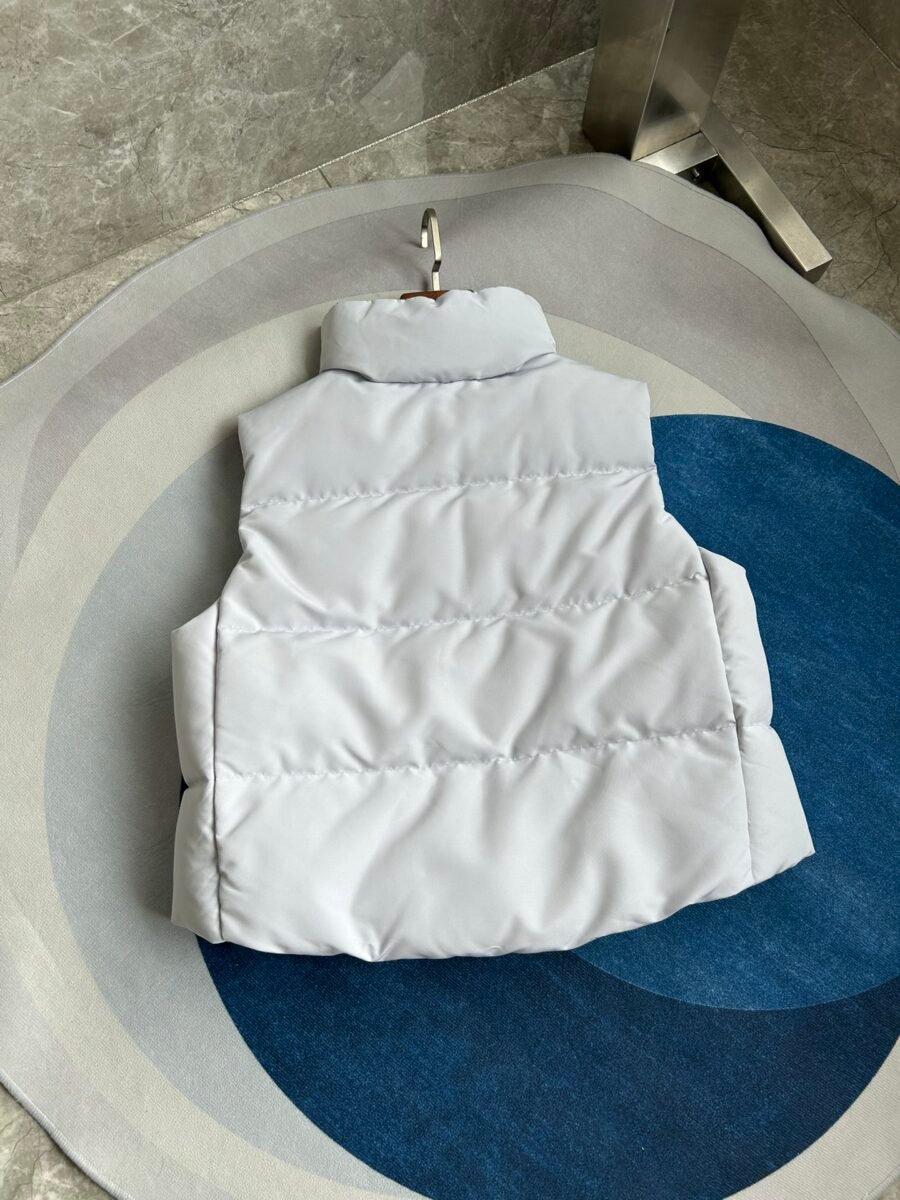 Canada Goose Short Puffer Vest - Style 12 - Canada Goose puffer vest real photo 6