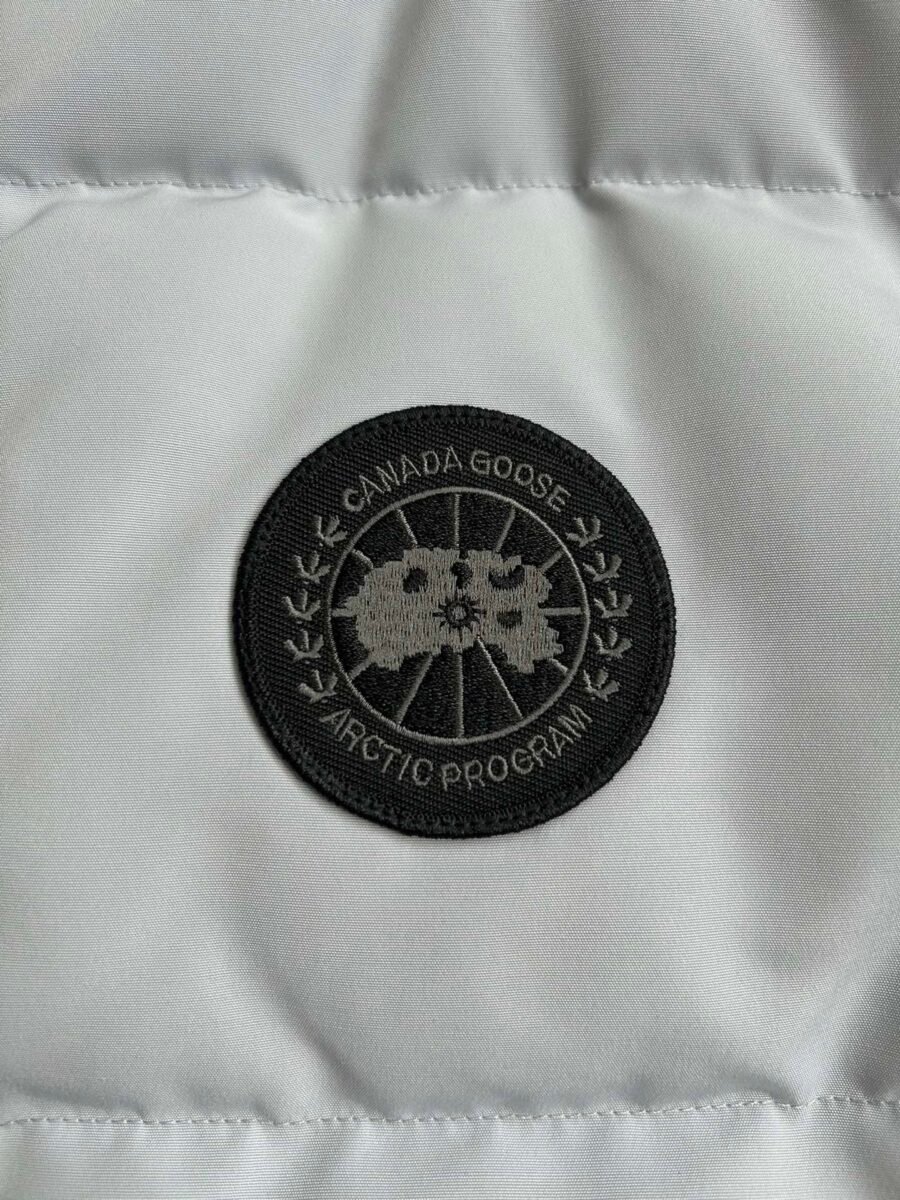 Canada Goose Short Puffer Vest - Style 12 - Canada Goose puffer vest real photo 7