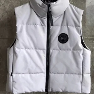 Canada Goose Short Puffer Vest - Style 19 - Canada Goose puffer vest real photo 1