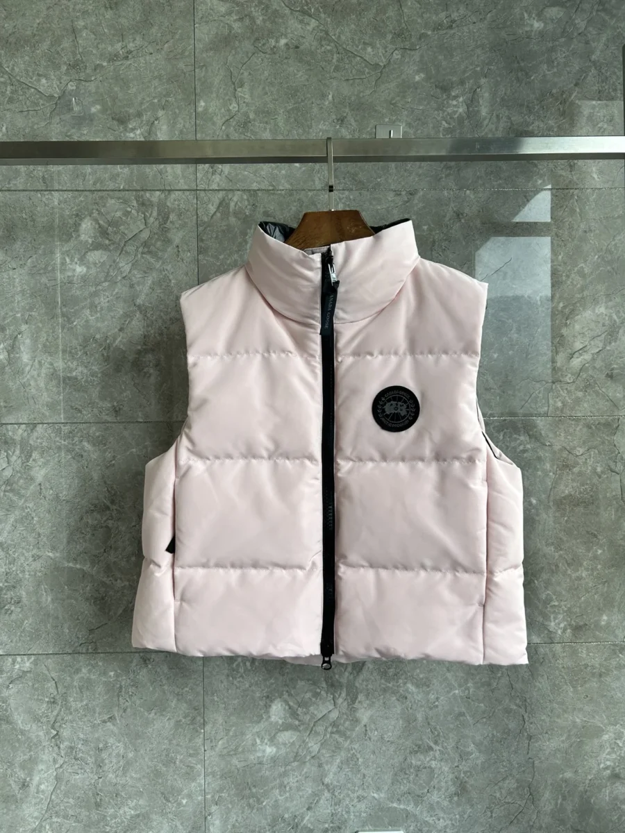 Canada Goose Short Puffer Vest - Style 2 - Canada Goose puffer vest real photo 1