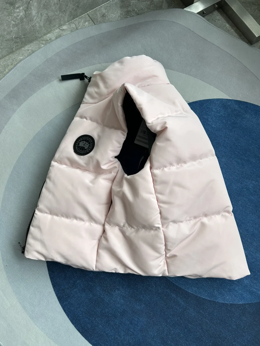 Canada Goose Short Puffer Vest - Style 2 - Canada Goose puffer vest real photo 5
