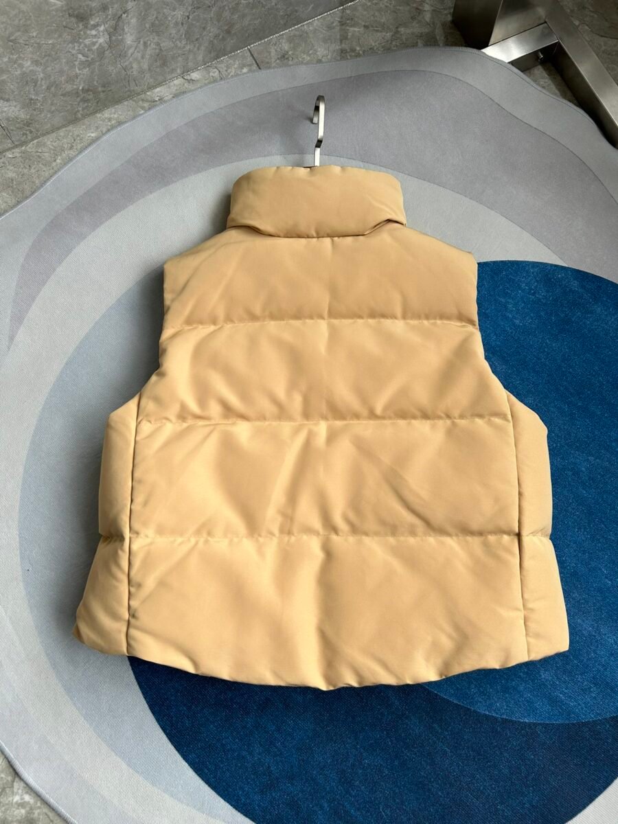 Canada Goose Short Puffer Vest - Style 5 - Canada Goose puffer vest real photo 6