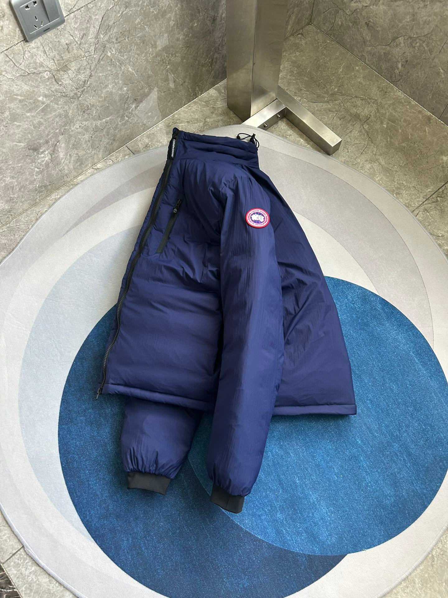 Canada Goose Stand-Collar Slim Puffer Jacket - Style 2 - Canada Goose puffer jacket real photo 4