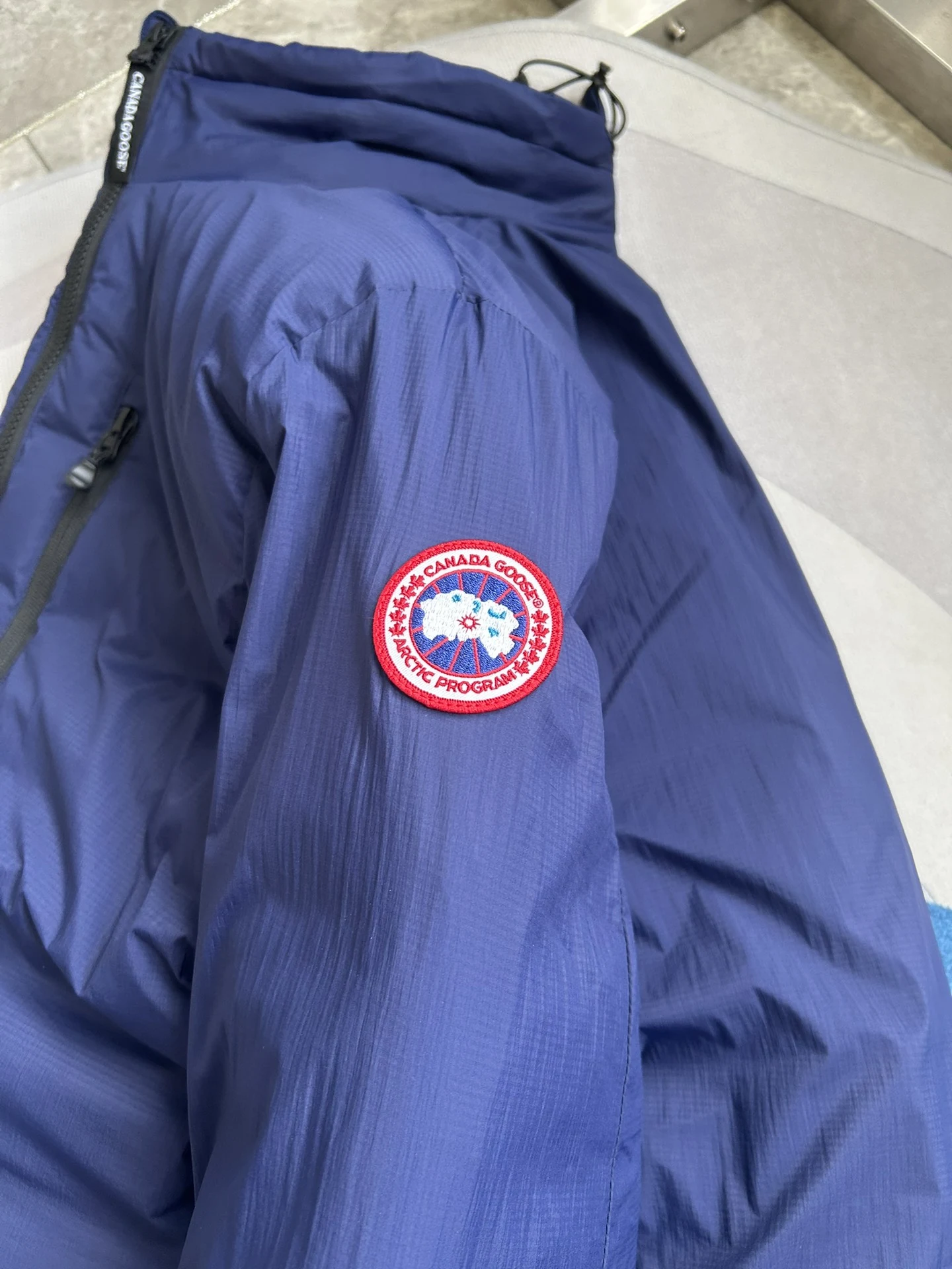 Canada Goose Stand-Collar Slim Puffer Jacket - Style 2 - Canada Goose puffer jacket real photo 6