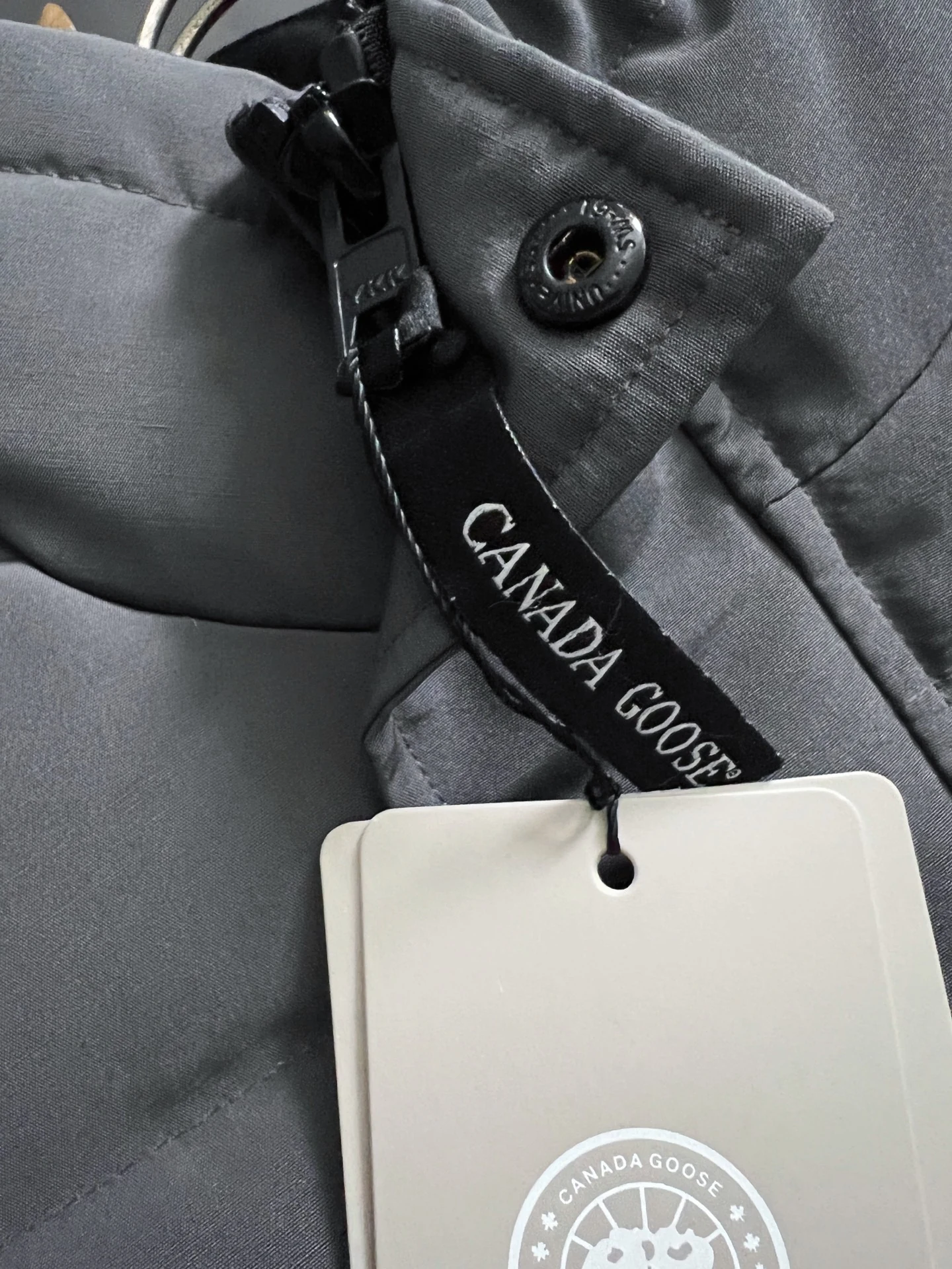 Canada Goose Stand-Collar Puffer Vest - Style 5 - Canada Goose puffer vest real photo 4
