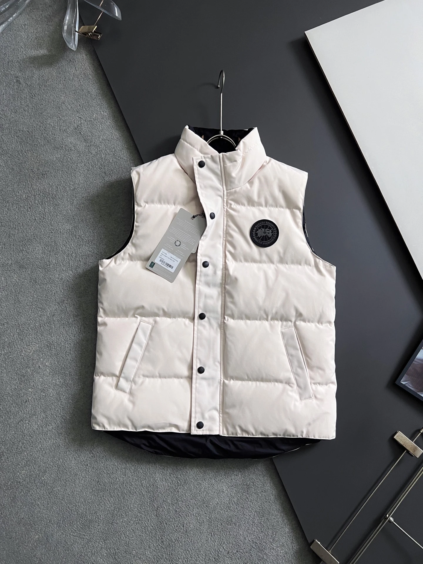 Canada Goose Stand-Collar Puffer Vest - Style 8 - Canada Goose puffer vest real photo 1