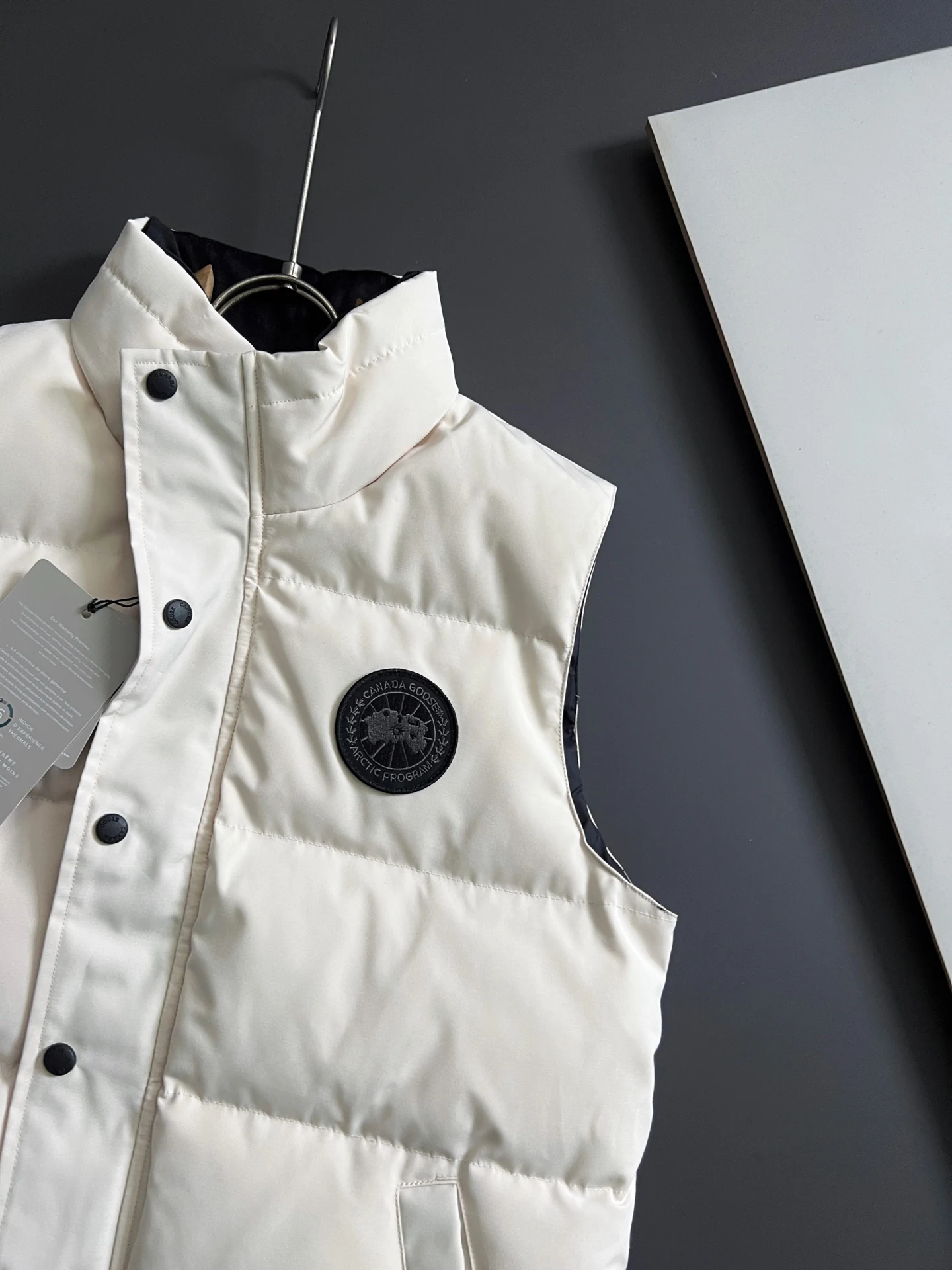 Canada Goose Stand-Collar Puffer Vest - Style 8 - Canada Goose puffer vest real photo 3
