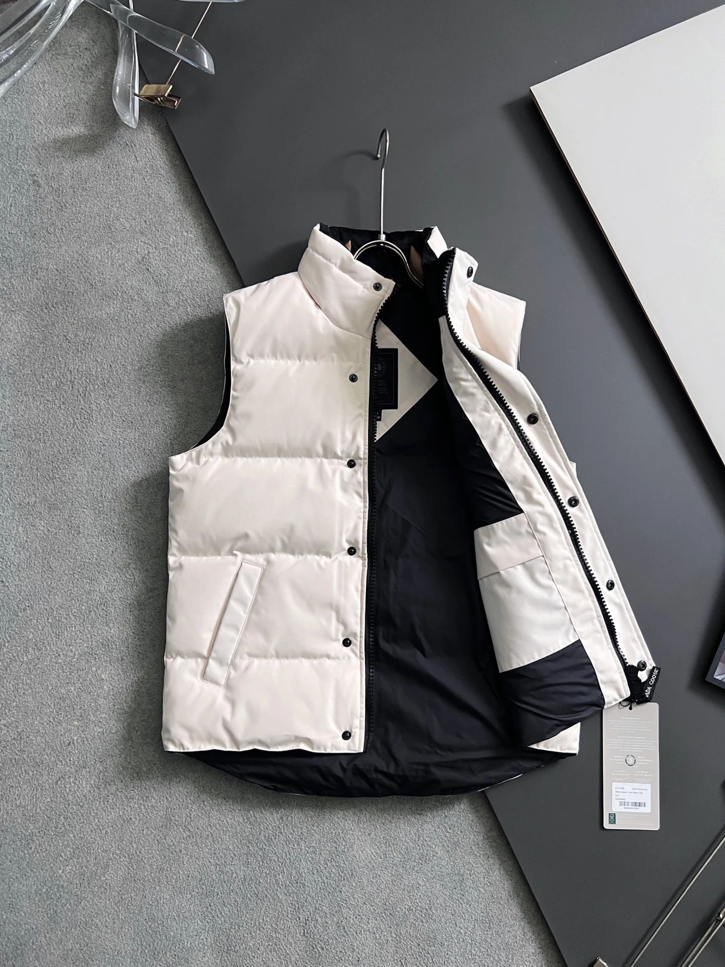 Canada Goose Stand-Collar Puffer Vest - Style 8 - Canada Goose puffer vest real photo 7