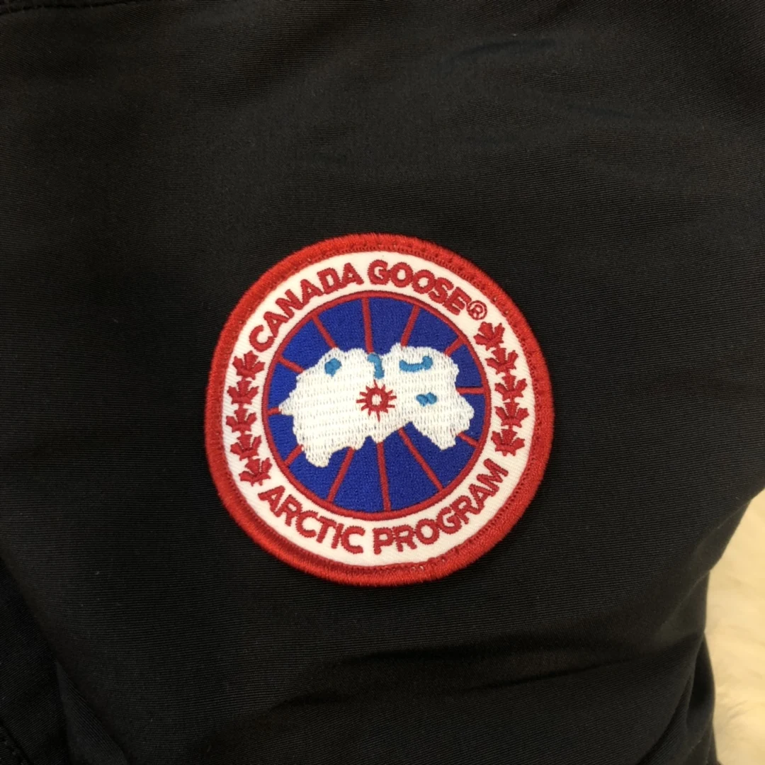 Canada Goose Zip Puffer Jacket - Style 104 - Canada Goose puffer jacket real photo 6