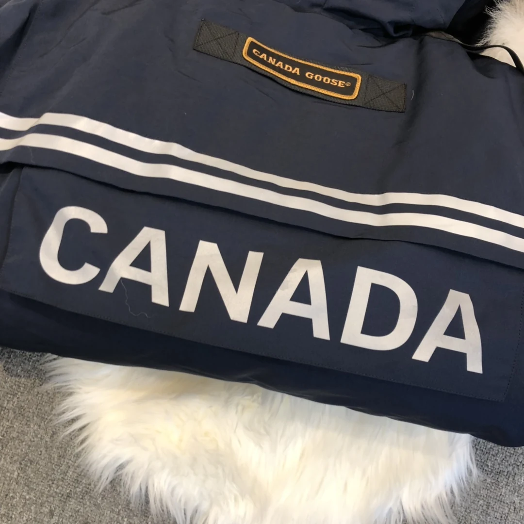 Canada Goose Zip Puffer Jacket - Style 110 - Canada Goose puffer jacket real photo 9