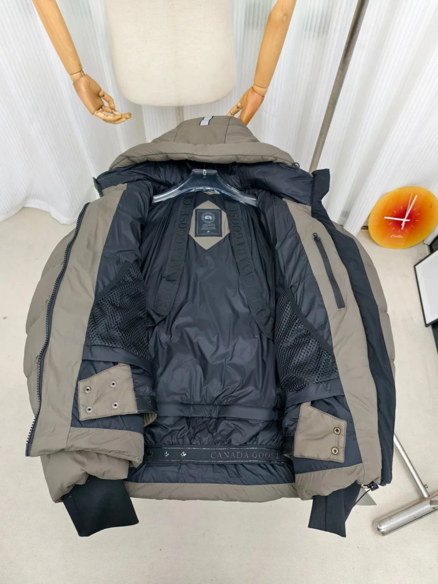 Canada Goose Zip Puffer Jacket - Style 123 - Canada Goose puffer jacket real photo 9
