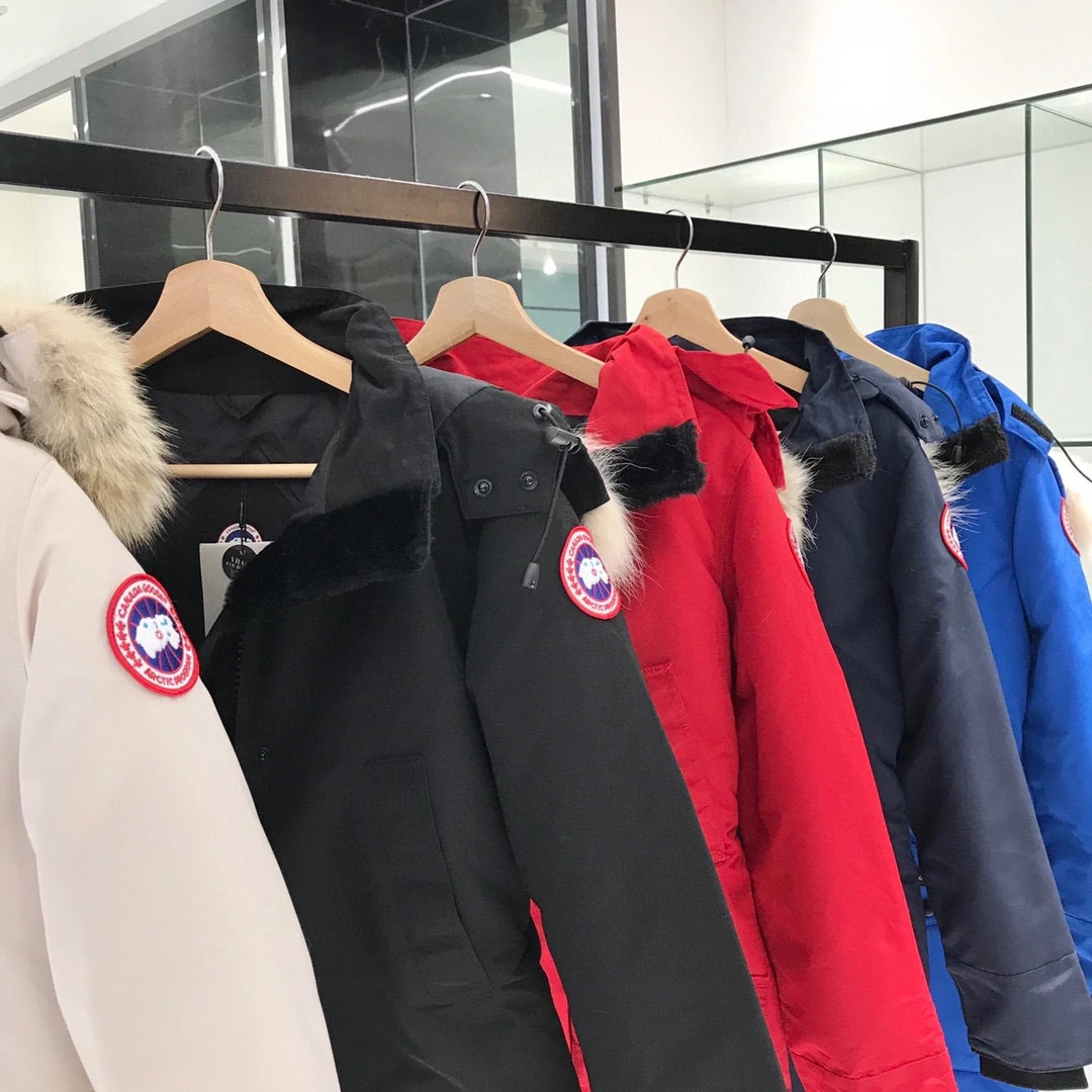 Canada Goose puffer jacket - real photo 4