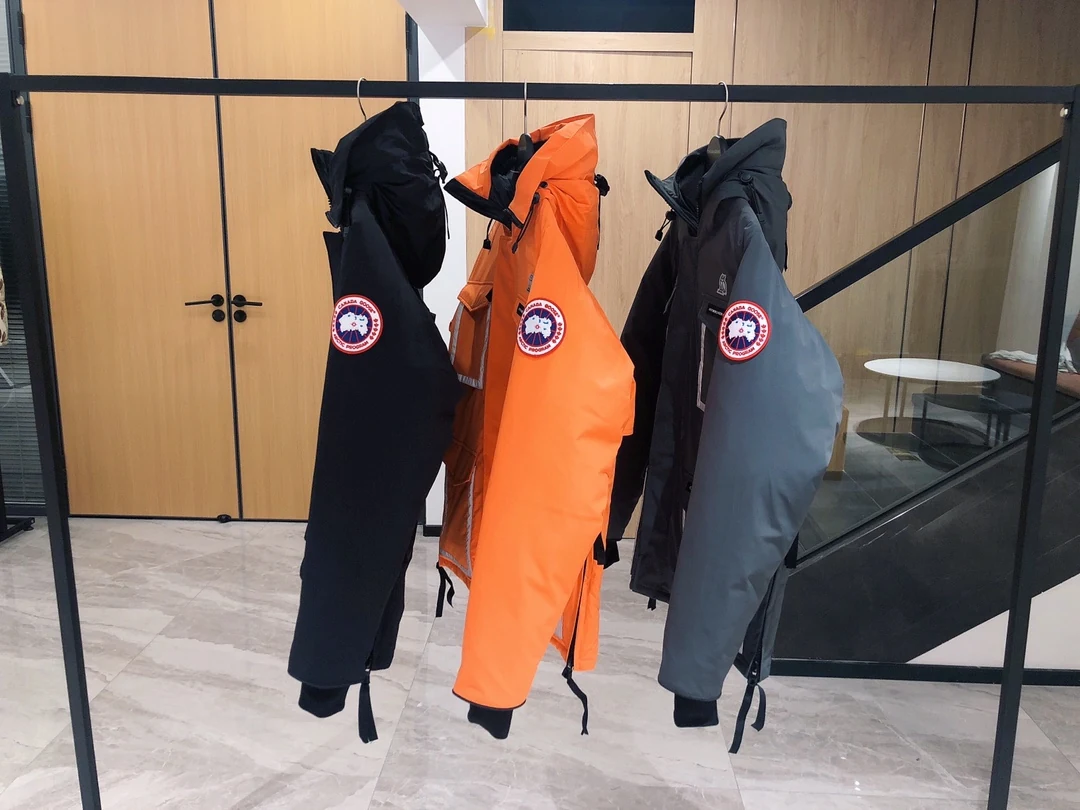 Canada Goose Zip Puffer Jacket - Style 174 - Canada Goose puffer jacket real photo 2