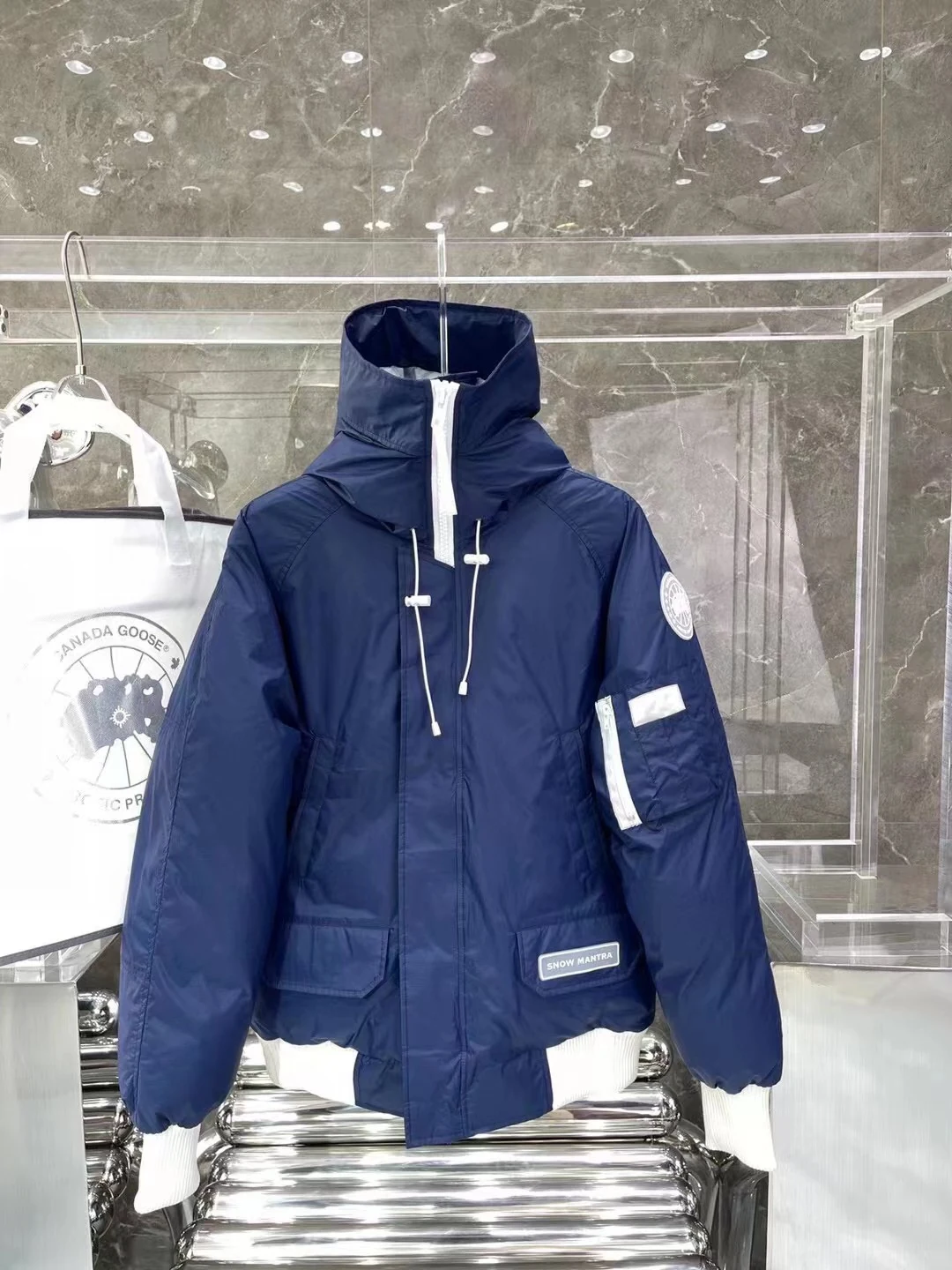 Canada Goose Zip Puffer Jacket - Style 175 - Canada Goose puffer jacket real photo 2