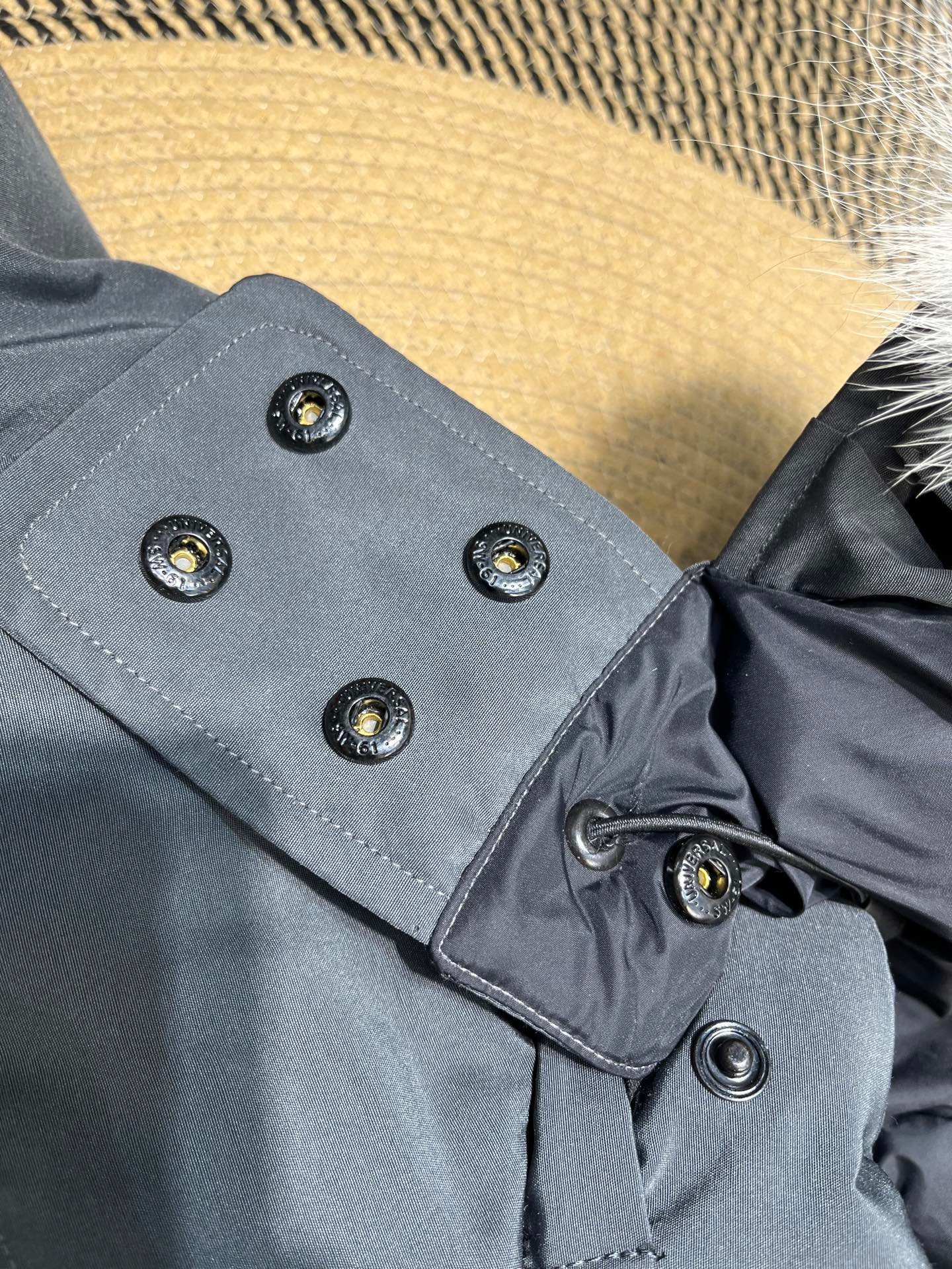 Canada Goose Zip Puffer Jacket - Style 185 - Canada Goose puffer jacket real photo 14