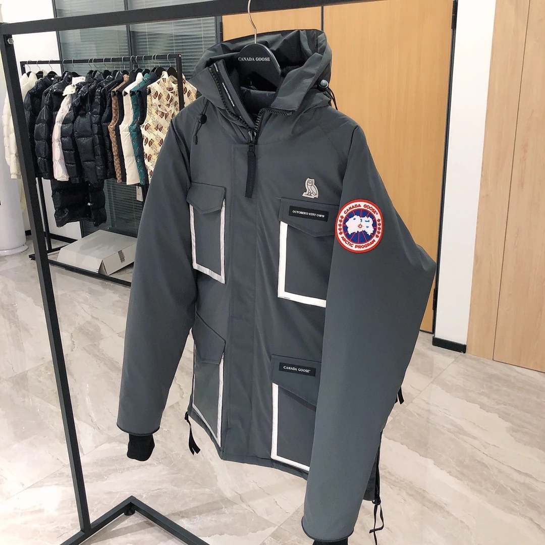 Canada Goose puffer jacket - real photo 2