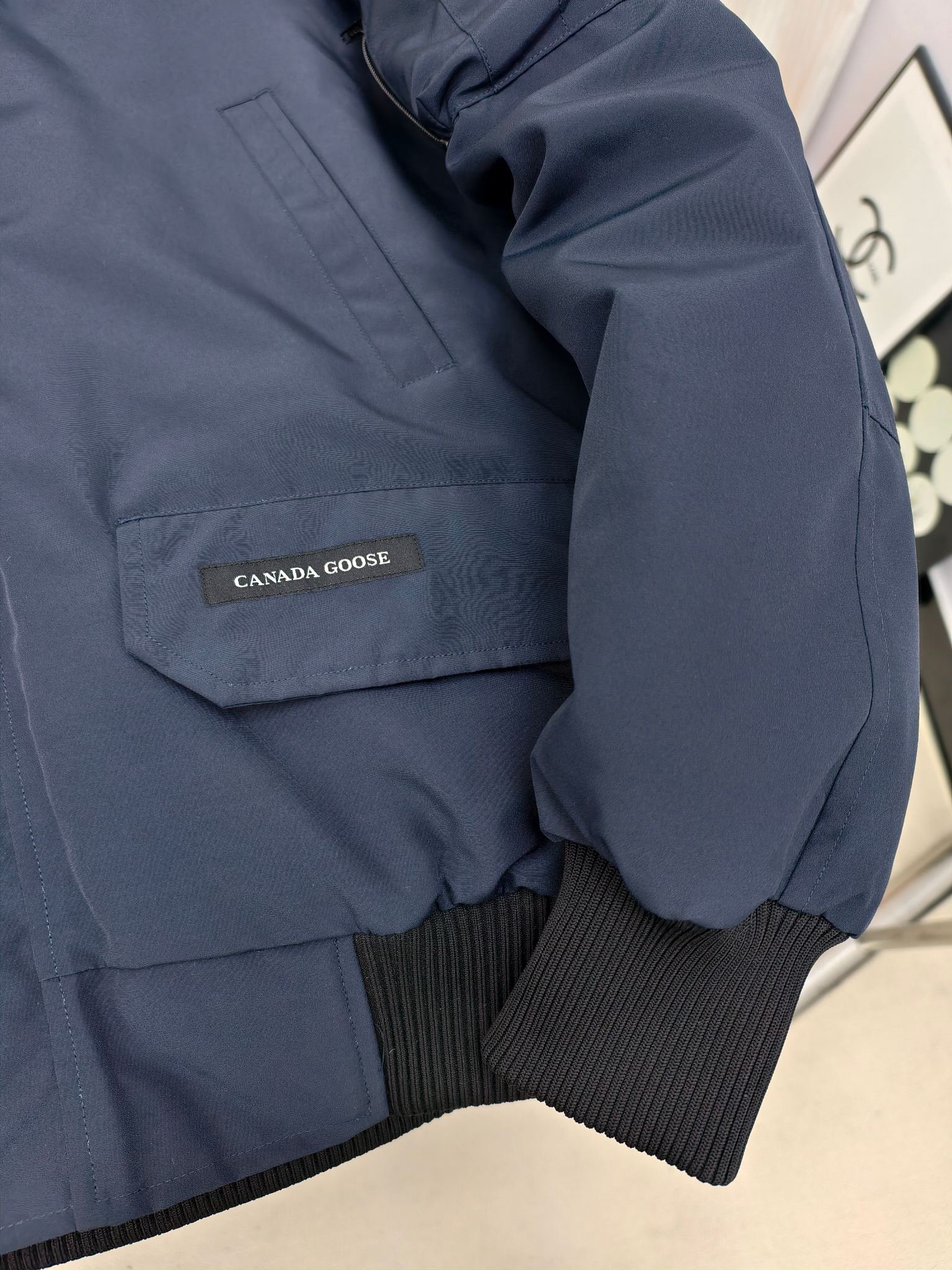 Canada Goose Zip Puffer Jacket - Style 193 - Canada Goose puffer jacket real photo 5