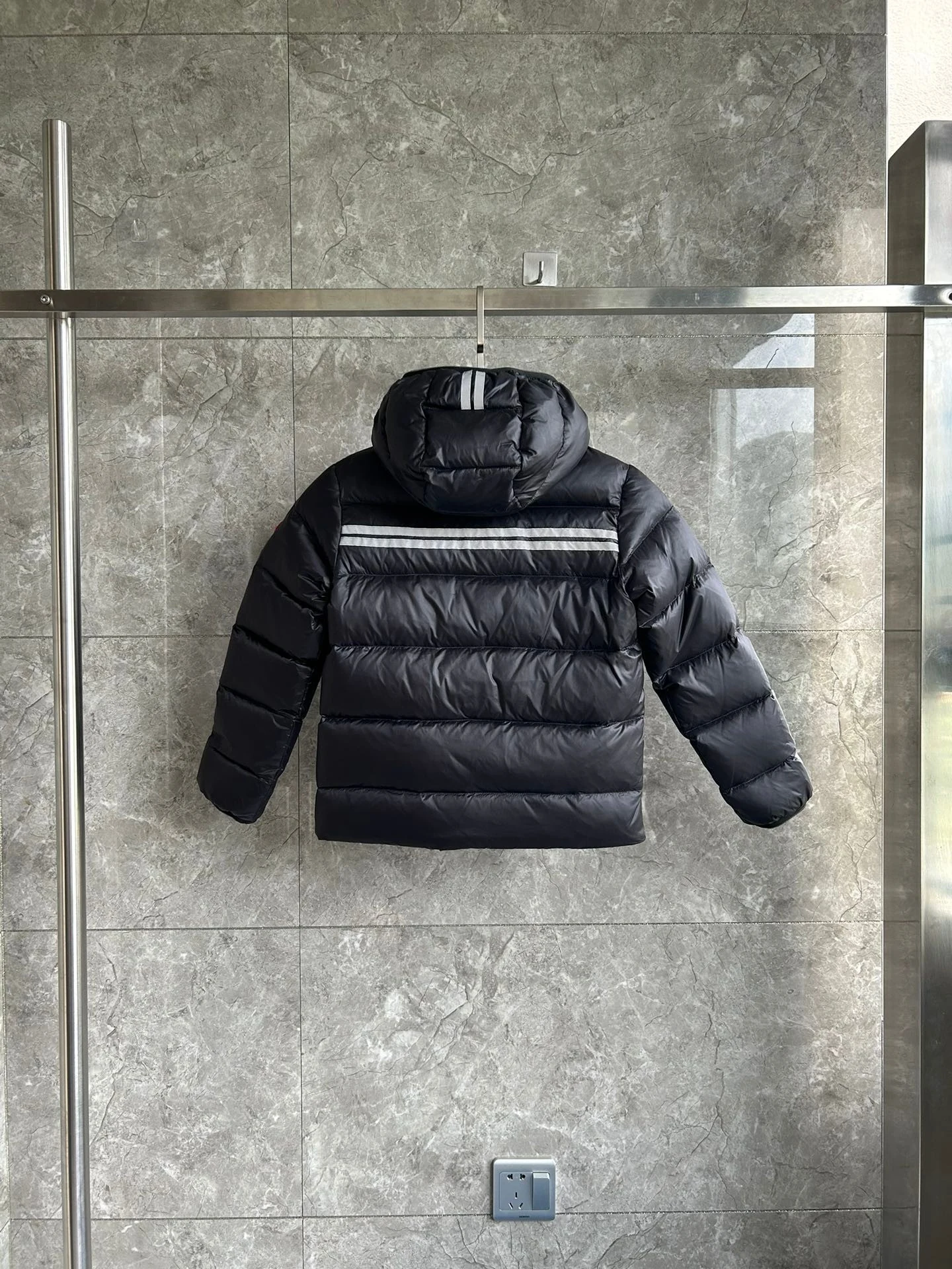 Canada Goose Zip Puffer Jacket - Style 197 - Canada Goose puffer jacket real photo 2