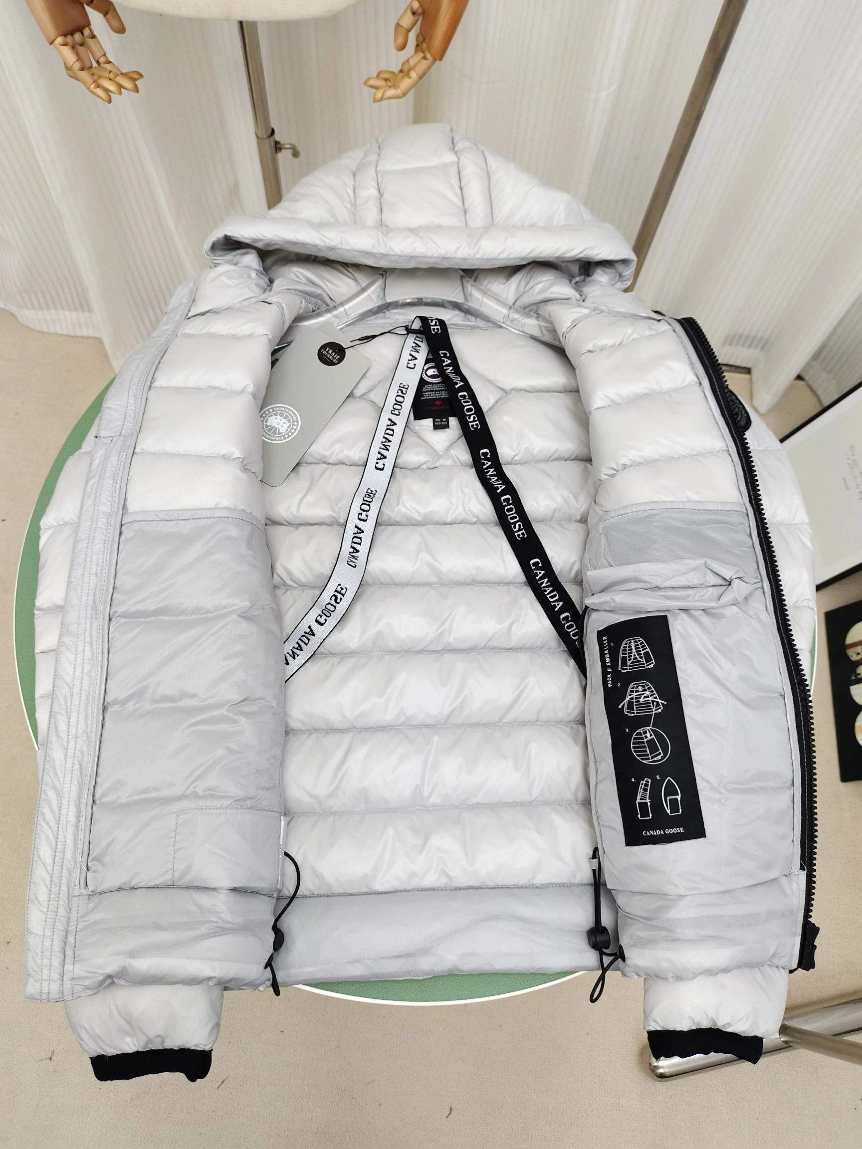 Canada Goose Zip Puffer Jacket - Style 202 - Canada Goose puffer jacket real photo 9