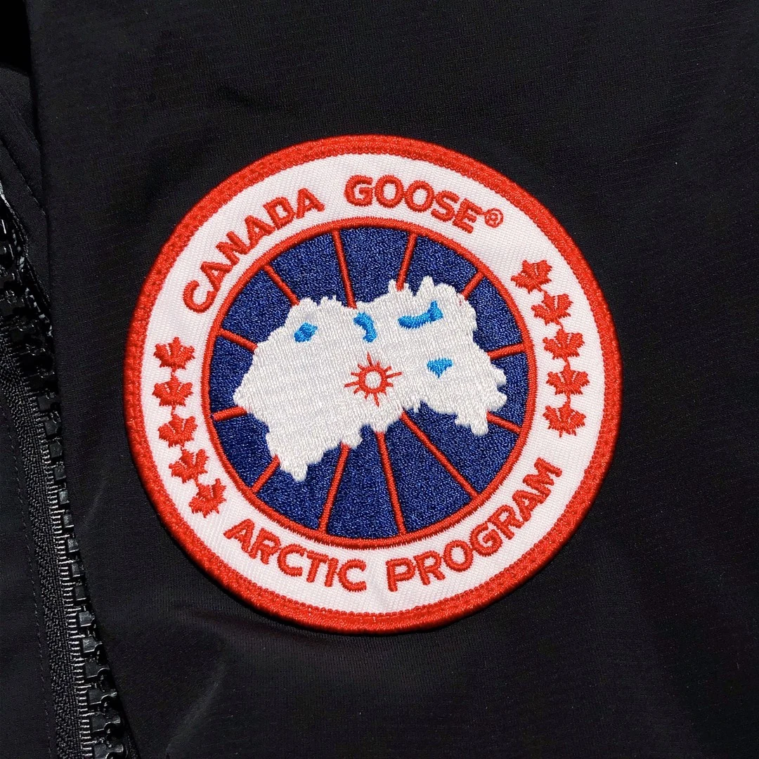 Canada Goose puffer jacket - real photo 1