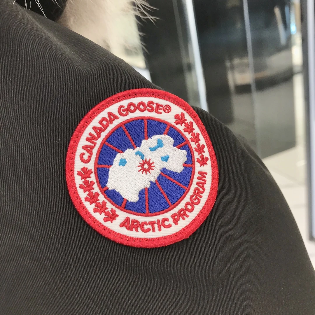 Canada Goose Zip Puffer Jacket - Style 225 - Canada Goose puffer jacket real photo 5