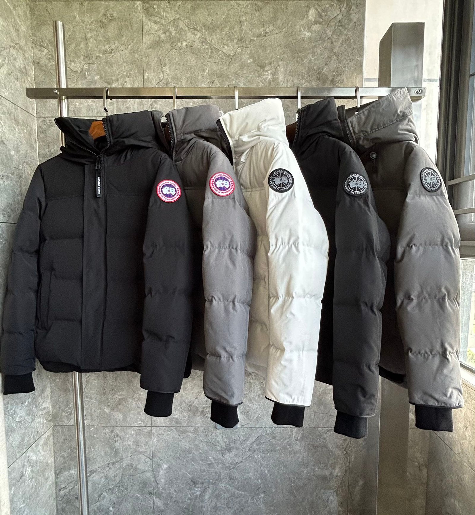 Canada Goose puffer jacket - real photo 2