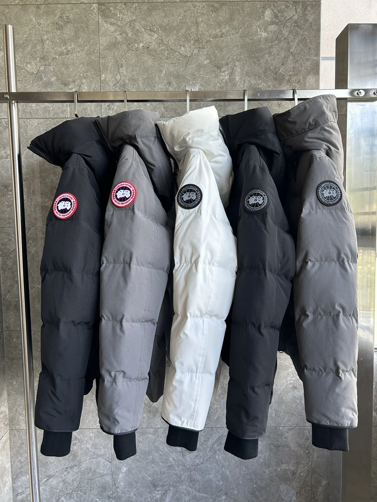 Canada Goose puffer jacket - real photo 5