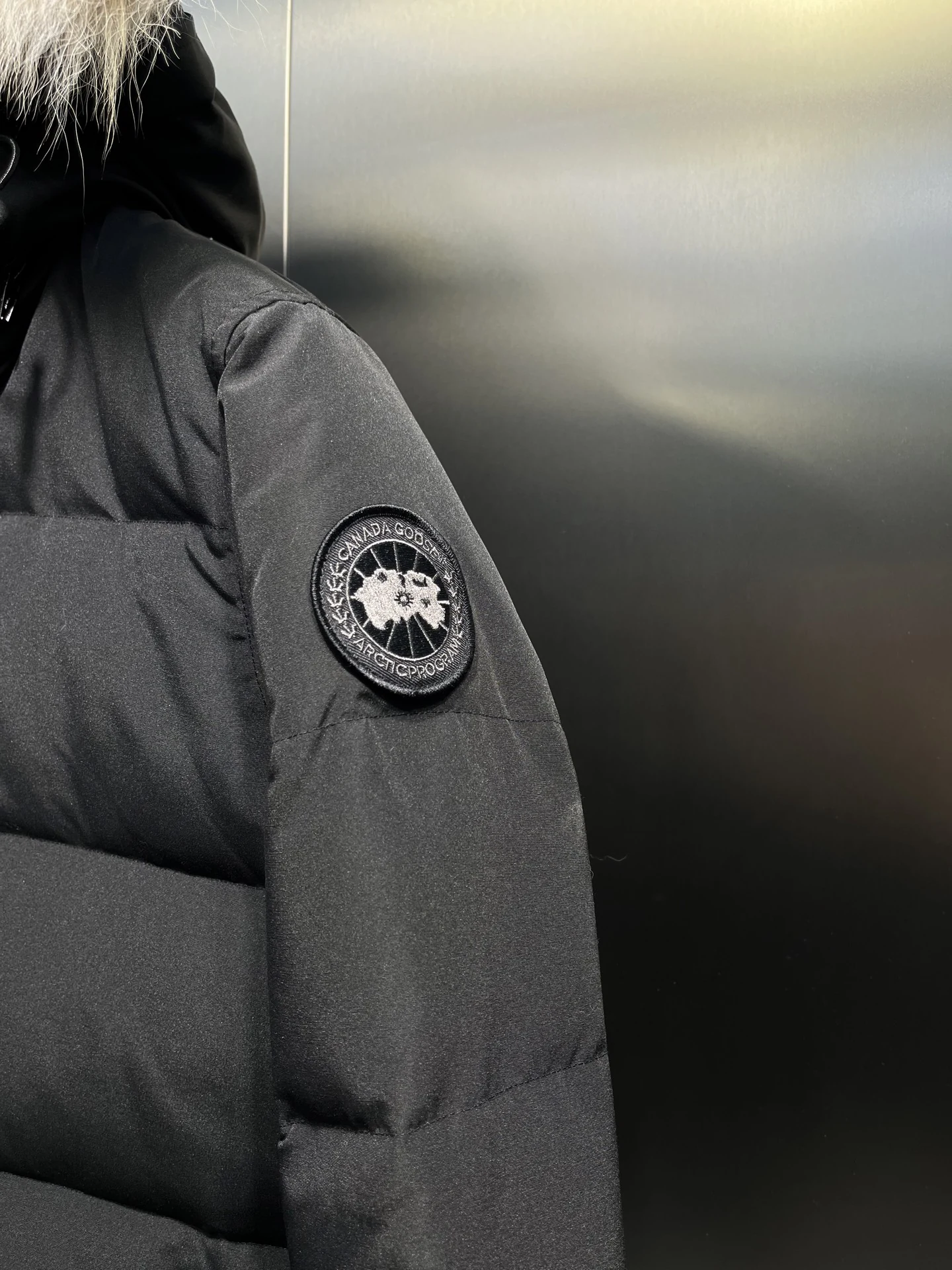 Canada Goose Zip Puffer Jacket - Style 243 - Canada Goose puffer jacket real photo 4