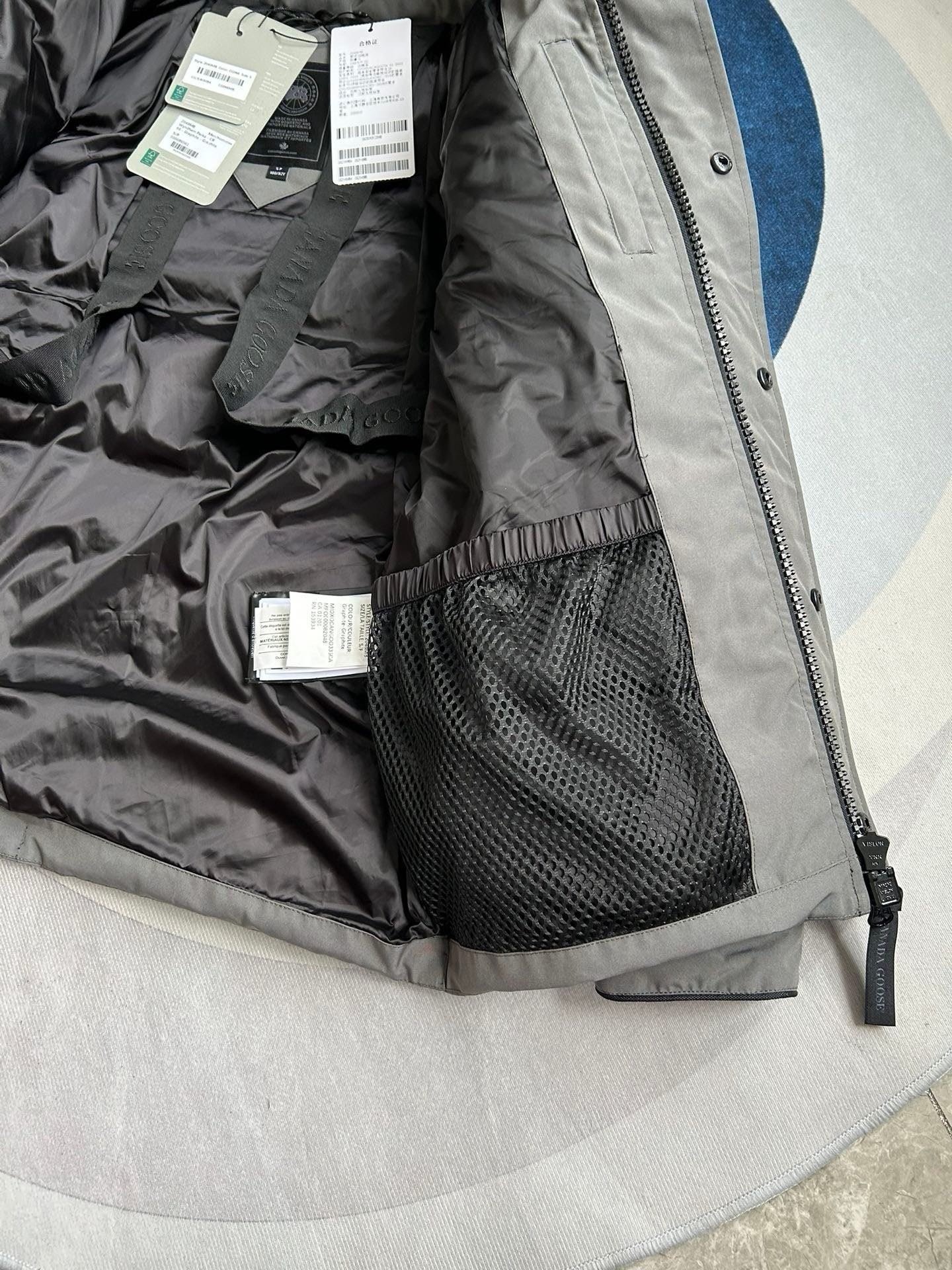 Canada Goose Zip Puffer Jacket - Style 254 - Canada Goose puffer jacket real photo 7