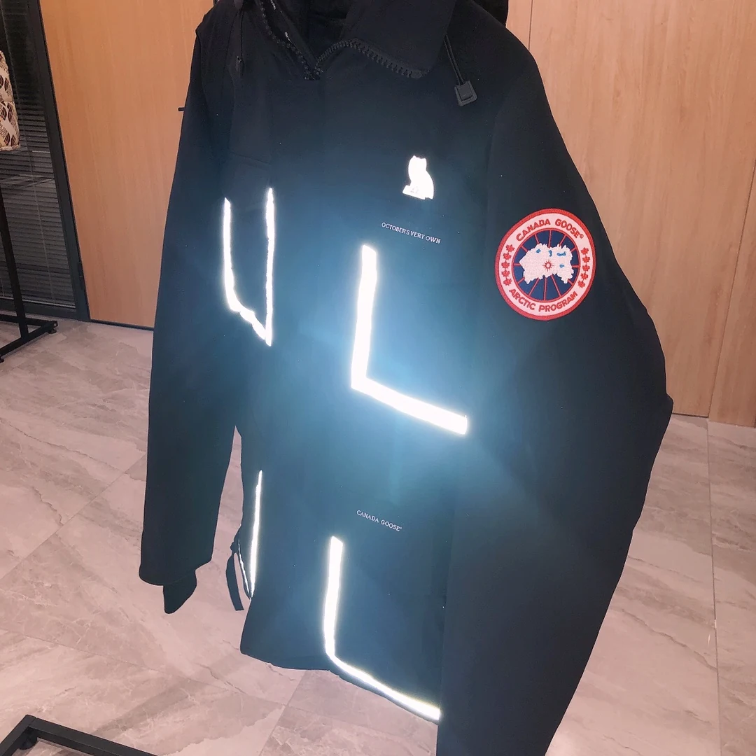 Canada Goose puffer jacket - real photo 2