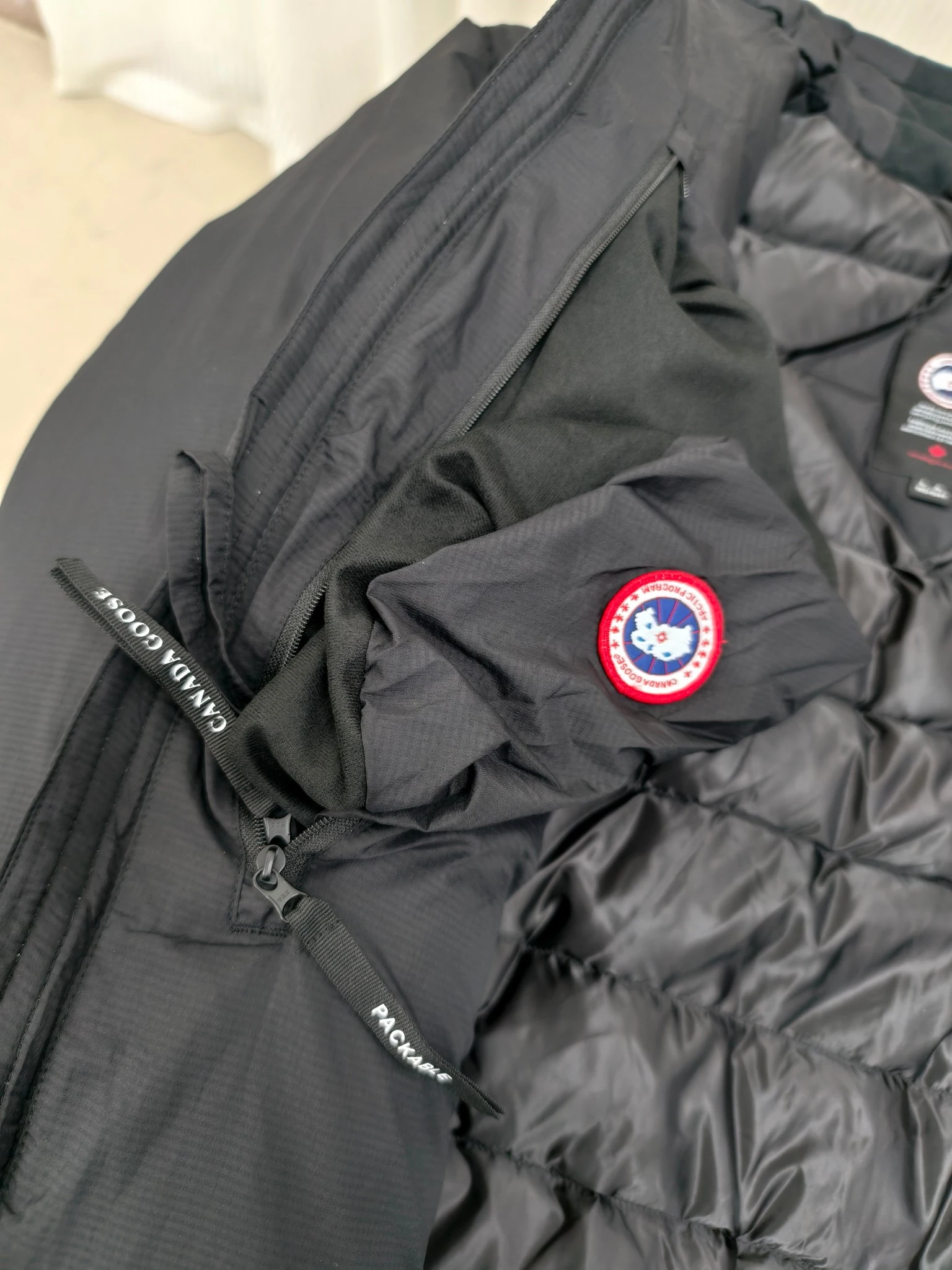 Canada Goose puffer jacket - real photo 7