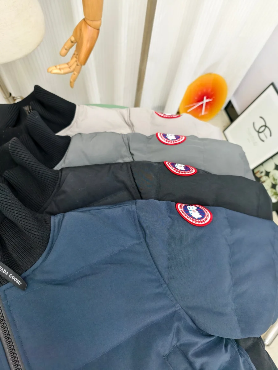 Canada Goose Zip Puffer Jacket - Style 84 - Canada Goose puffer jacket real photo 2