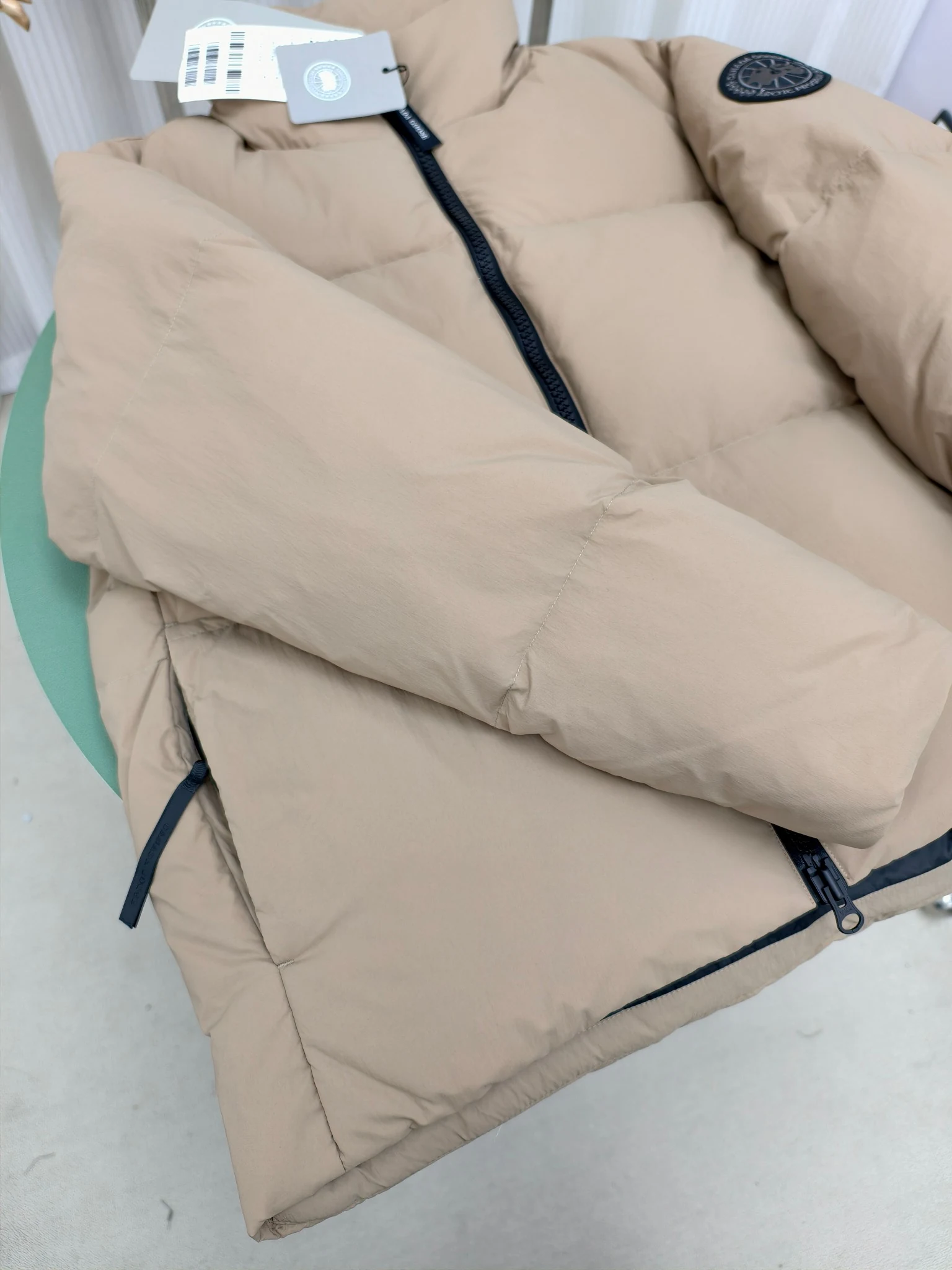Canada Goose puffer jacket - real photo 4