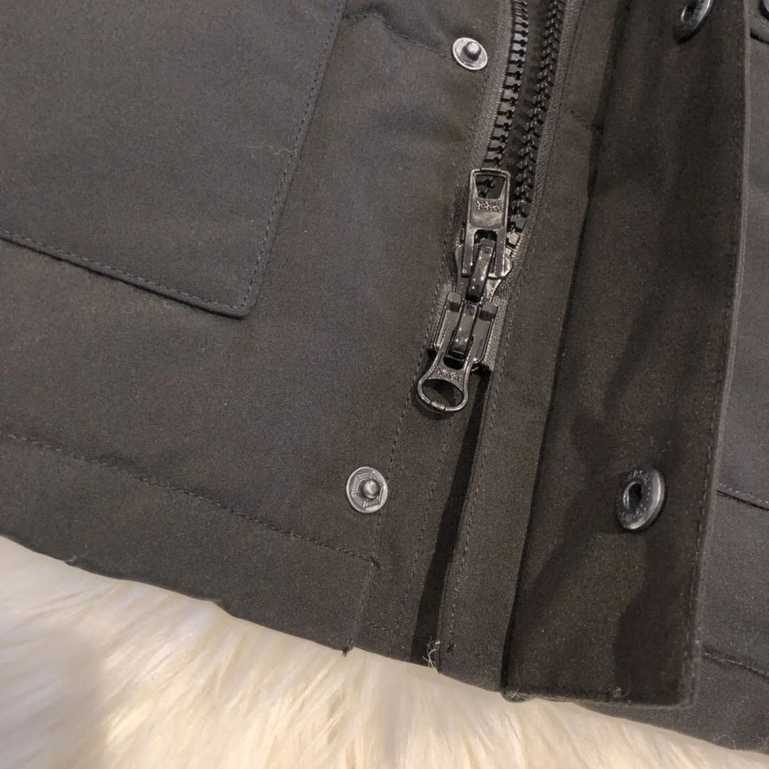 Canada Goose puffer jacket - real photo 8