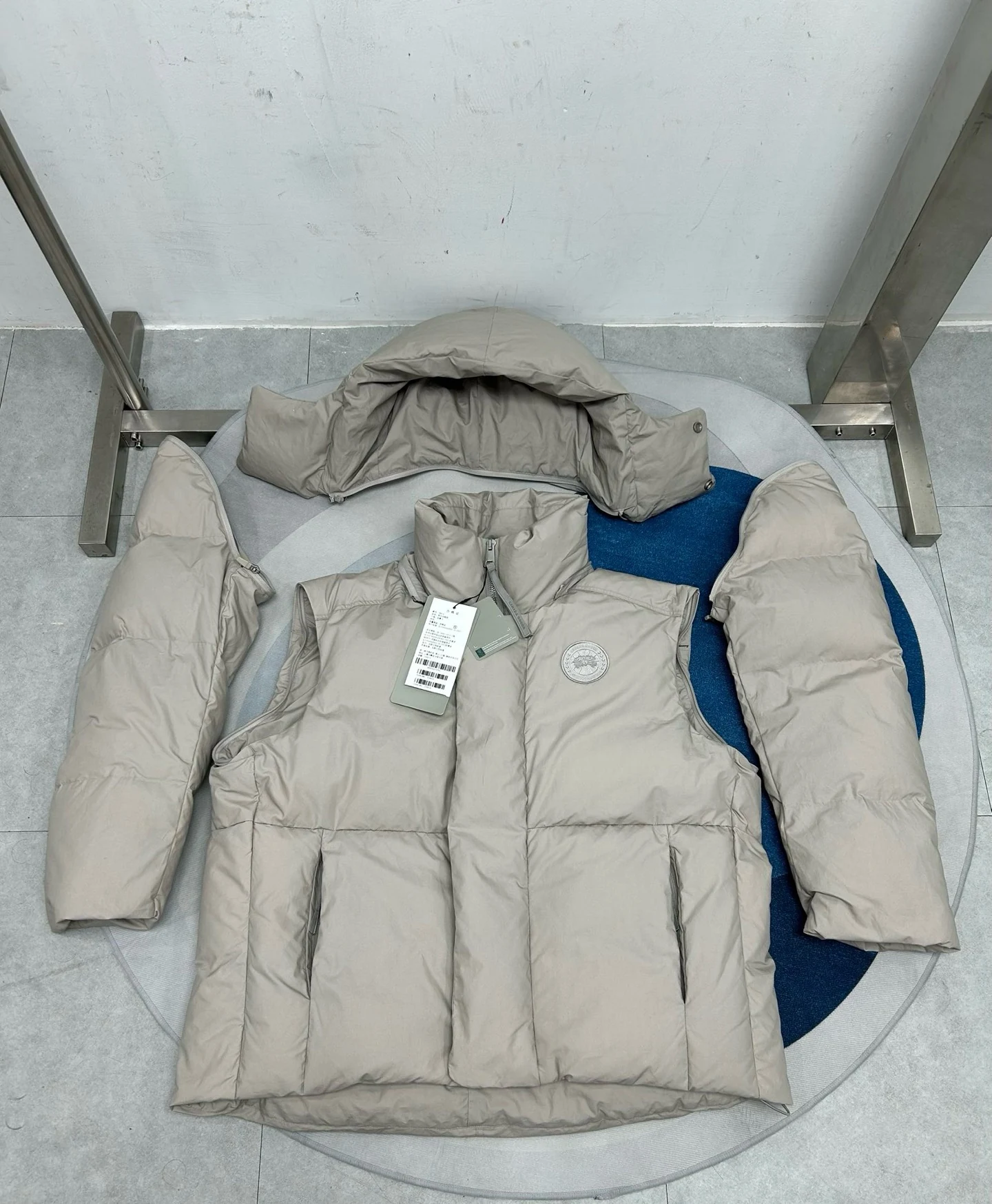 Canada Goose puffer jacket - real photo 3