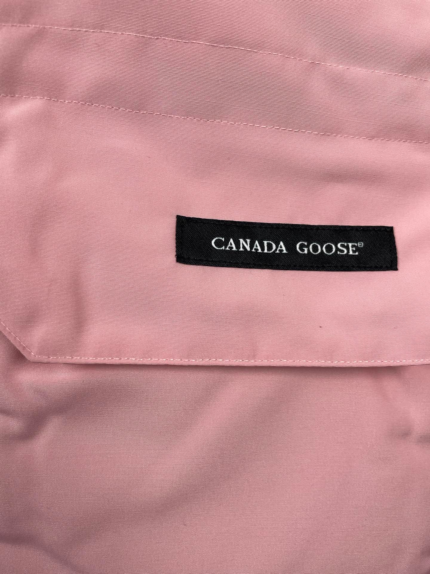 Canada Goose puffer jacket - real photo 7