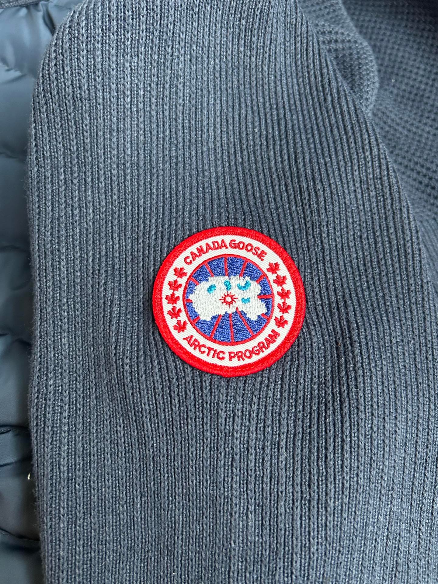 Canada Goose Zip Puffer Jacket - Style 325 - Canada Goose puffer jacket real photo 7
