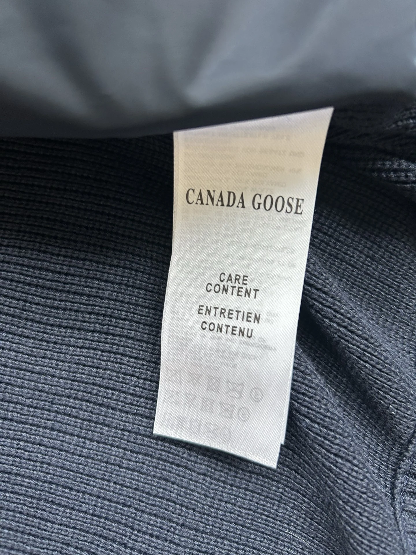 Canada Goose Zip Puffer Jacket - Style 325 - Canada Goose puffer jacket real photo 11