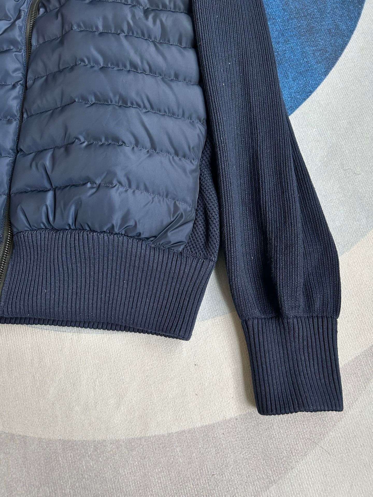 Canada Goose Zip Puffer Jacket - Style 325 - Canada Goose puffer jacket real photo 14