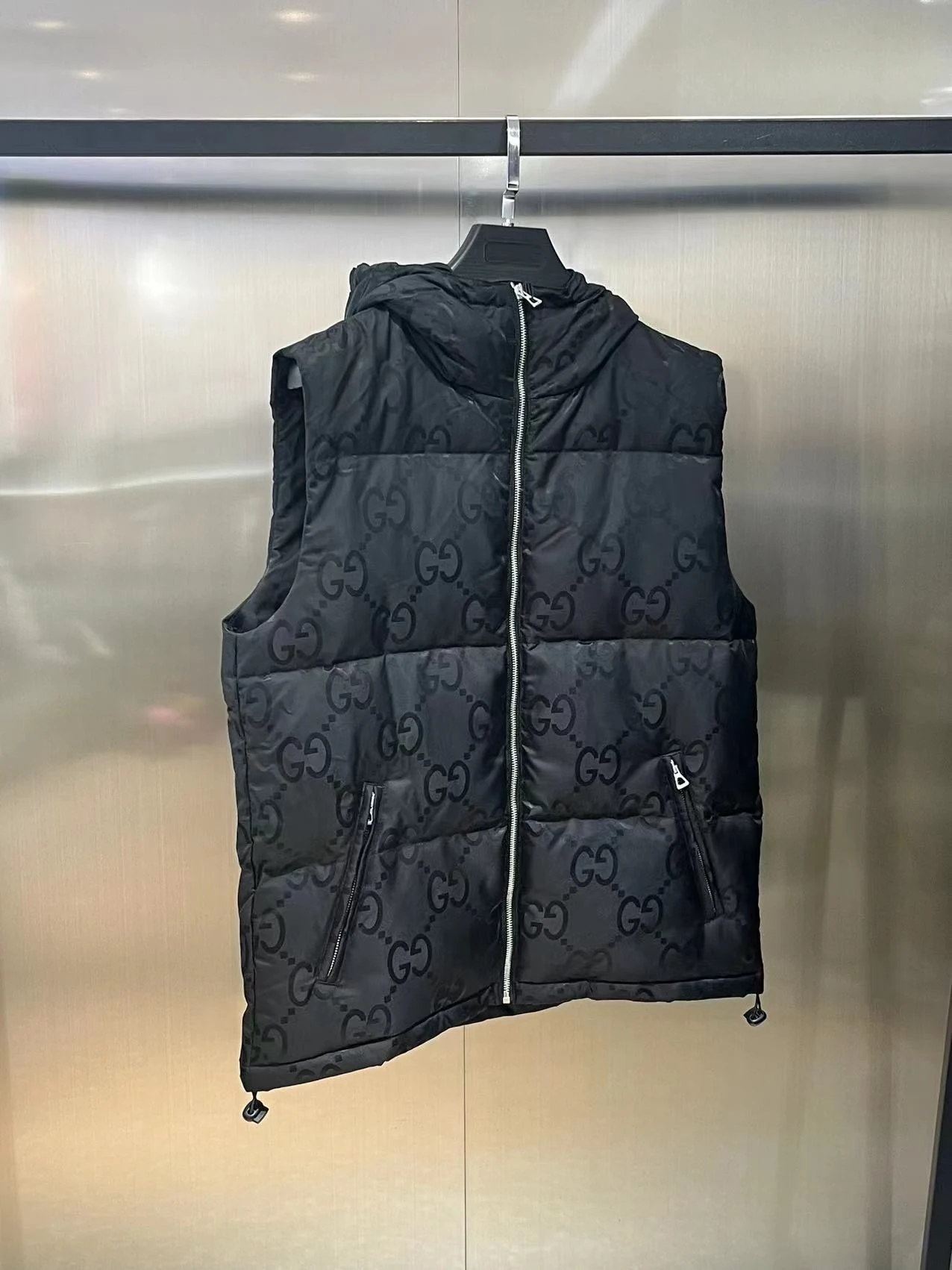 Gucci Hooded Puffer Vest - Style 5 - Gucci puffer vest real photo 3