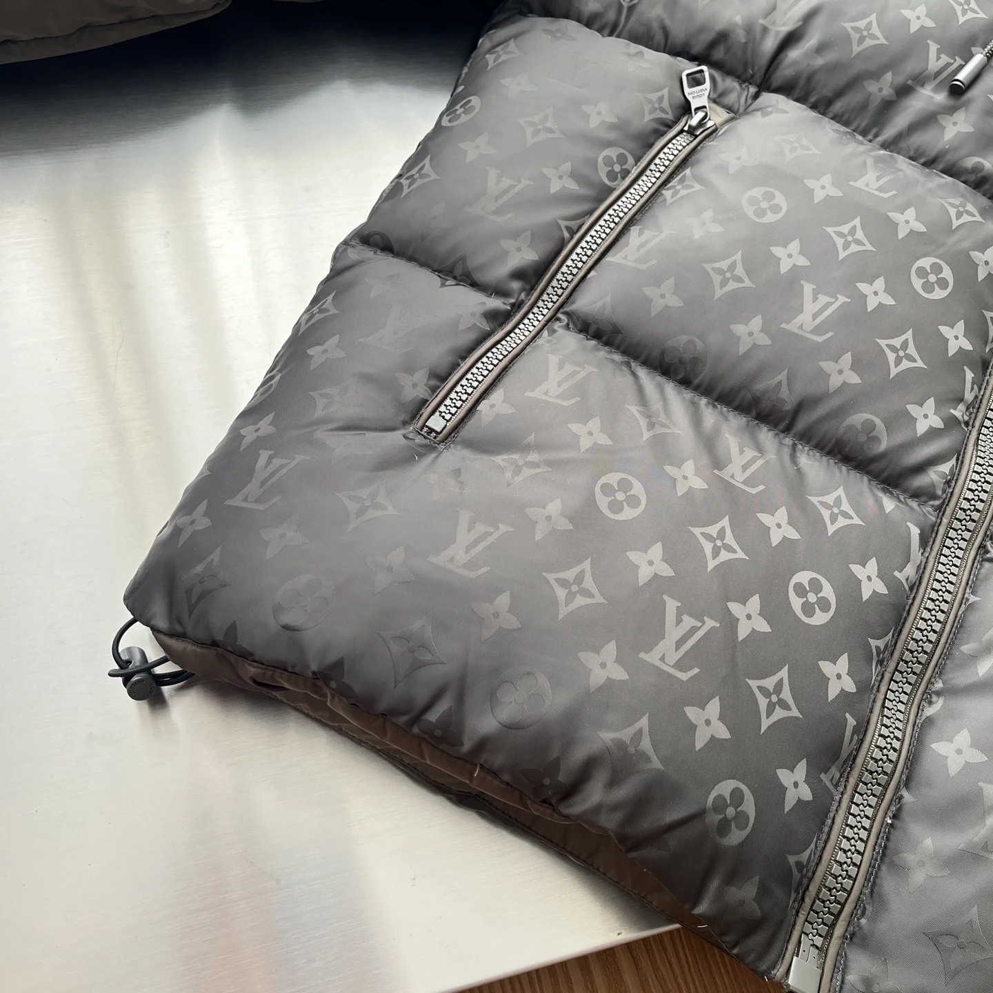 LV puffer jacket - real photo 7