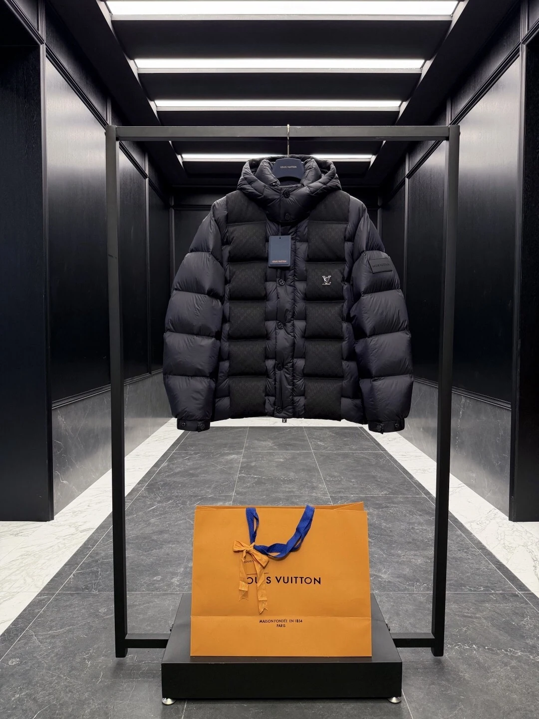 LV puffer jacket - real photo 1